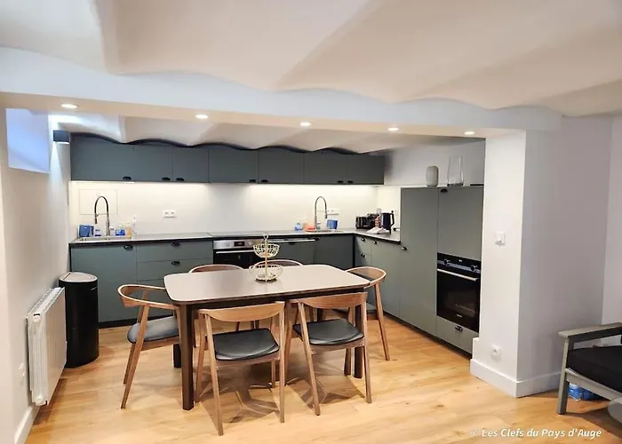 Belle Maison De Ville, 7 Couchages,